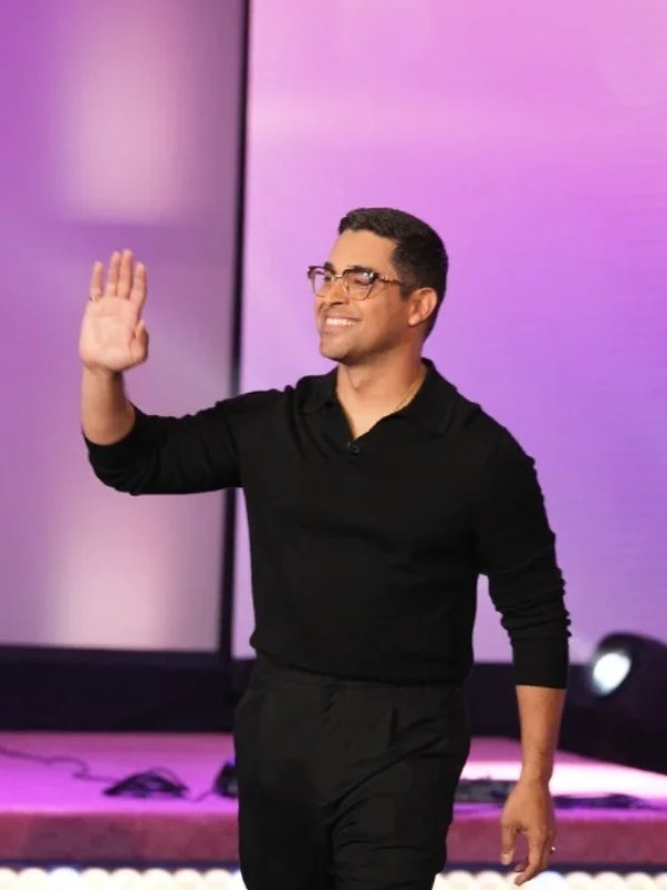 The Jennifer Hudson Show Wilmer Valderrama Sweatshirt