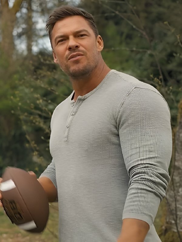 Playdate Alan Ritchson Off White T-Shirt