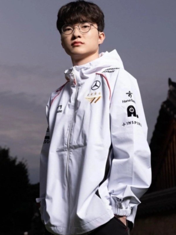 T1 Worlds White Jacket