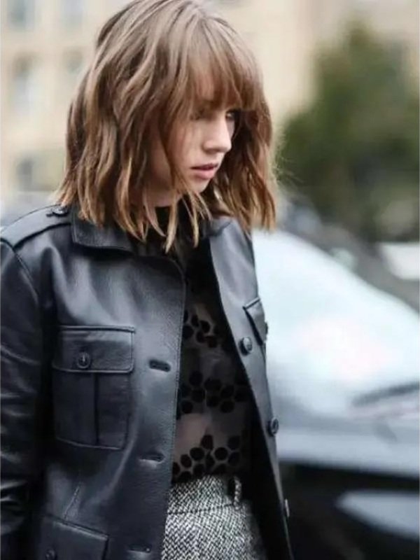 Robin Buckley Stranger Things Maya Hawke Leather Coat in Black