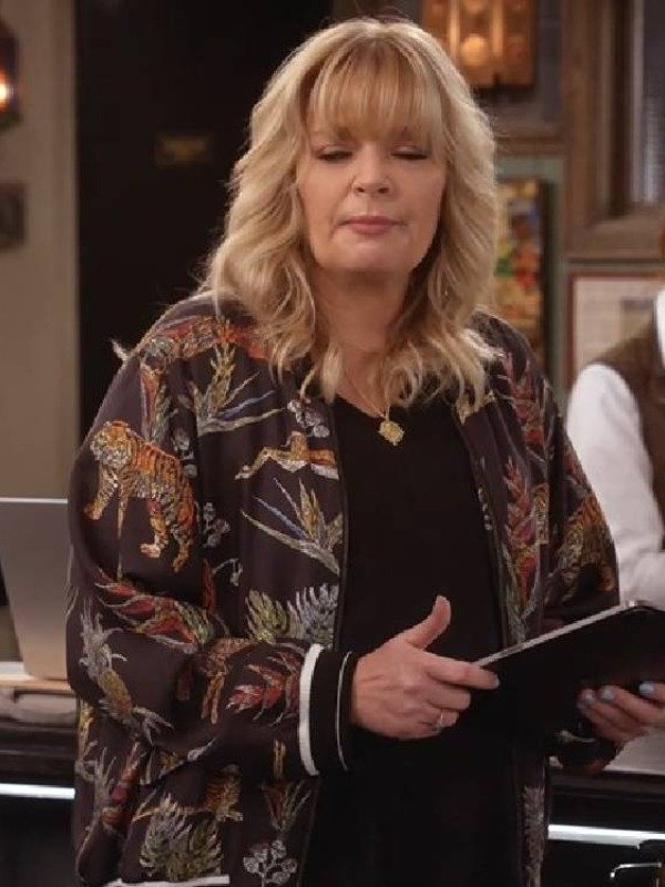 S02 Happys Place Melissa Peterman Printed Jacket
