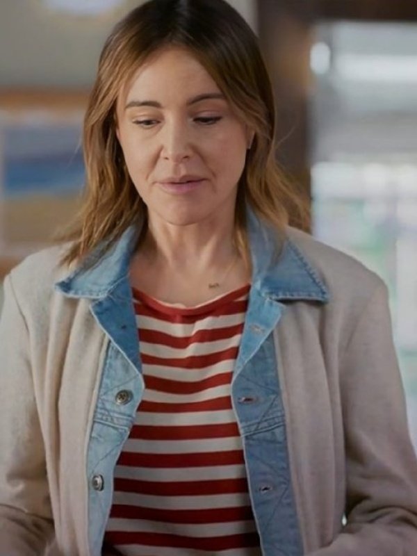 S03 Shrinking Christa Miller Long Coat