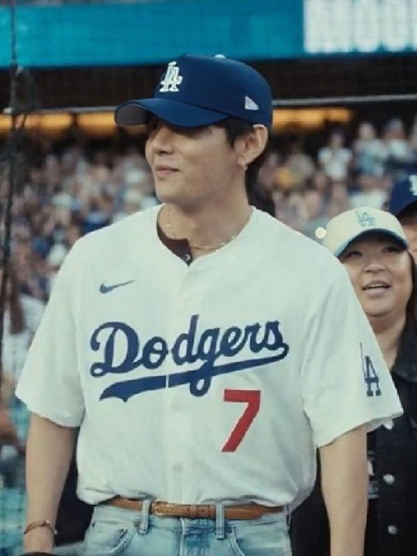 BTS The Return Kim Taehyung Jersey