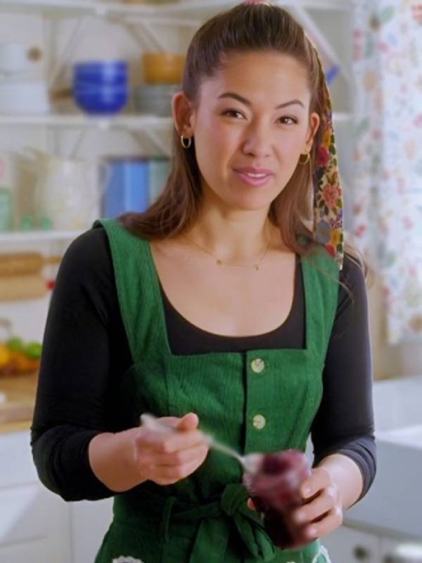 Girl Meets Farm S15 Molly Yeh Green Heart Pocket Jumpsuit