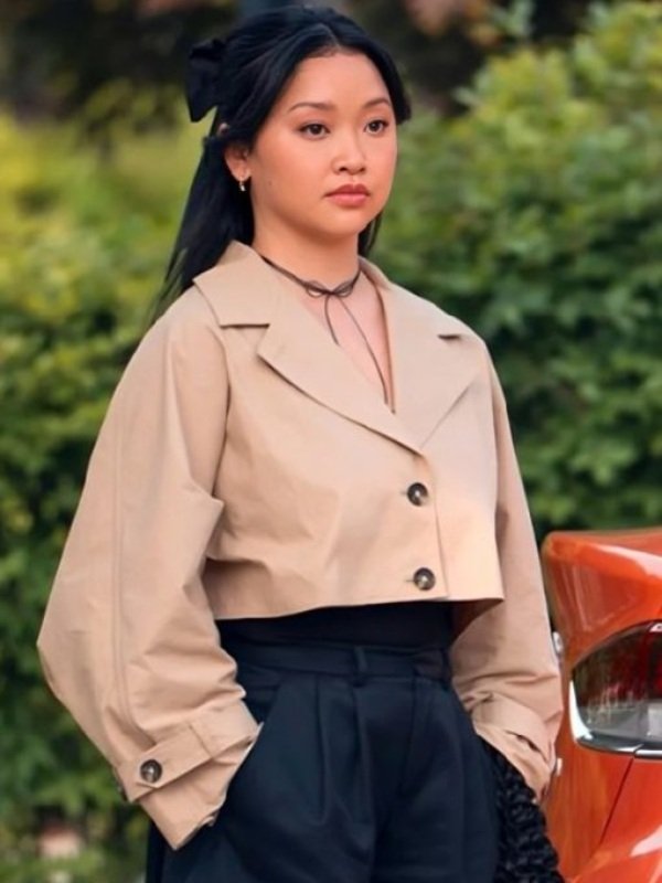 S03 XO Kitty Lara Jean Covey Cropped Trench Coat